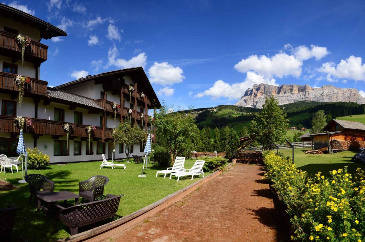 Appartamenti Astoria La Villa La Villa  Kültér fotó